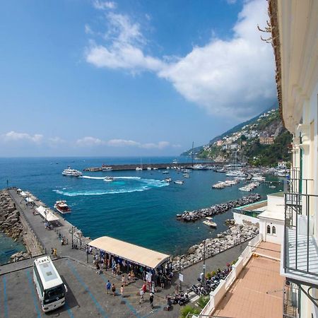 Amalfi Moon Apartment ภายนอก รูปภาพ