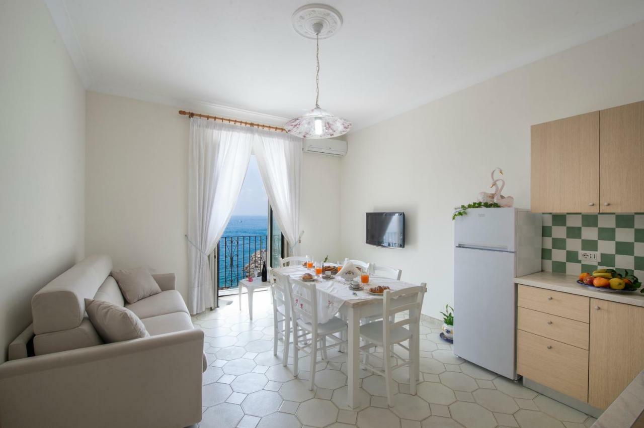 Amalfi Moon Apartment ภายนอก รูปภาพ