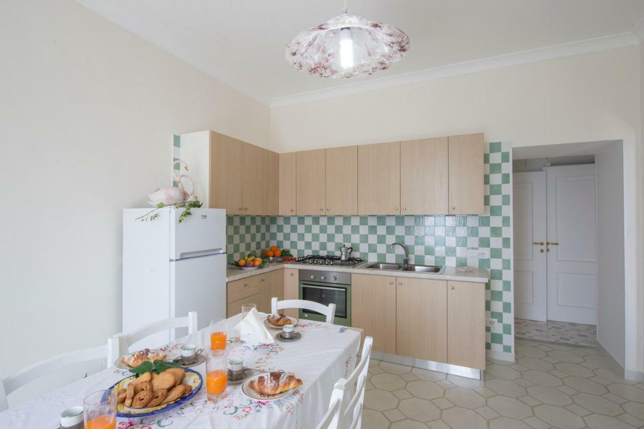 Amalfi Moon Apartment ภายนอก รูปภาพ