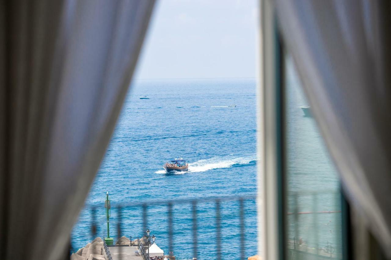 Amalfi Moon Apartment ภายนอก รูปภาพ