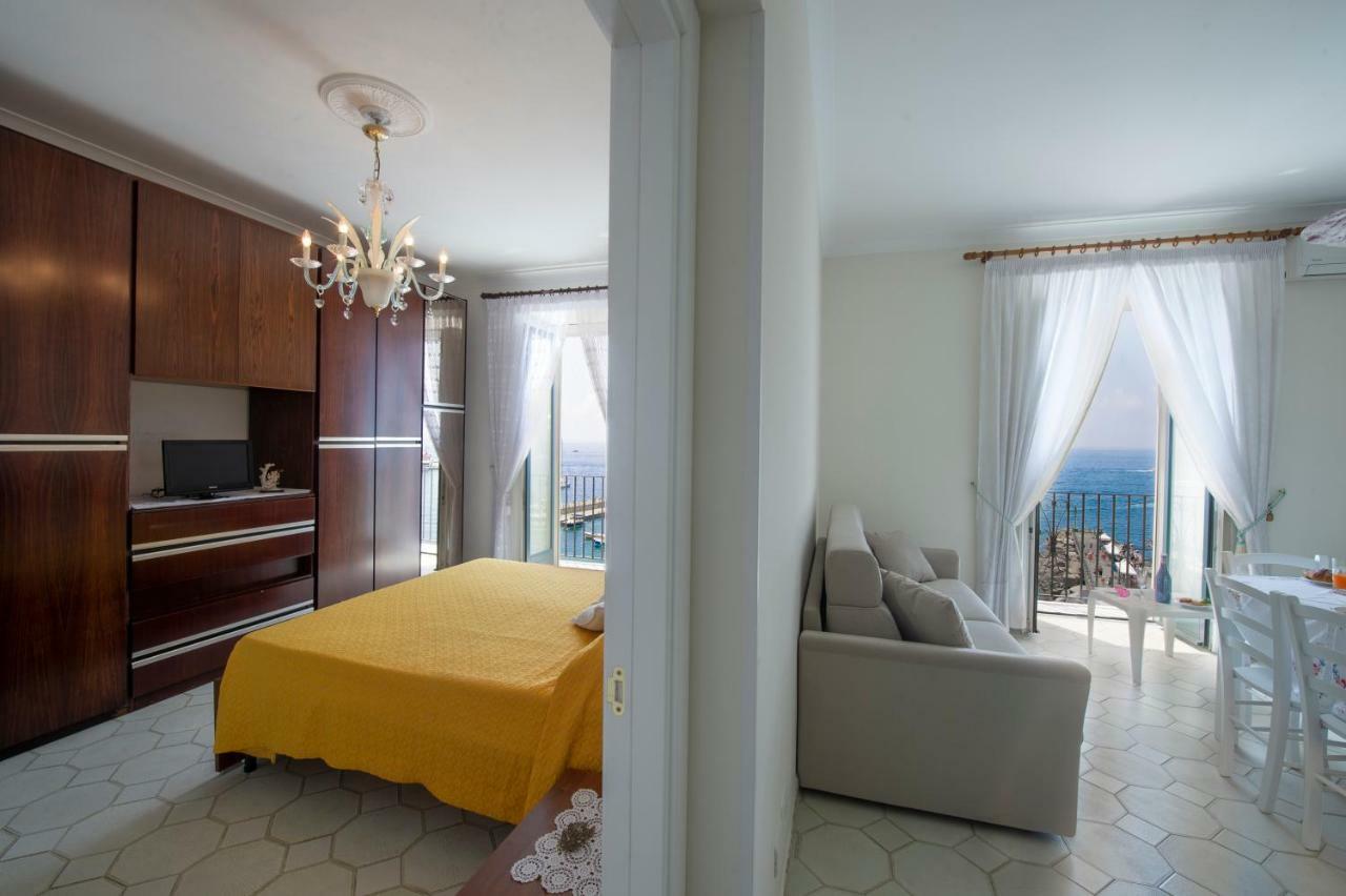 Amalfi Moon Apartment ภายนอก รูปภาพ