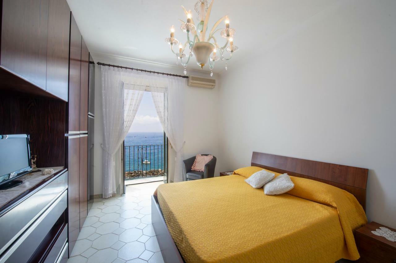Amalfi Moon Apartment ภายนอก รูปภาพ