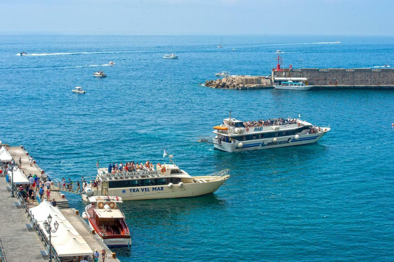 Amalfi Moon Apartment ภายนอก รูปภาพ